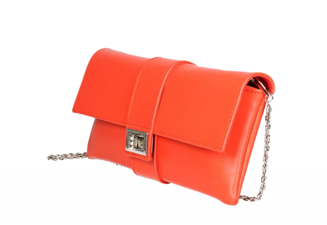 Cartera Piel Coral Pieza Central Con Broche