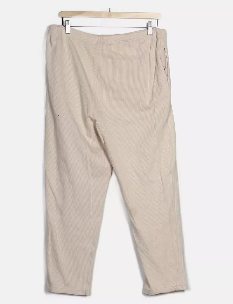 CHAUS Pantalones de chándal y joggers Anchos