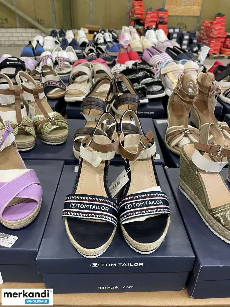 Colección de calzado Tom Tailor: paquete de zapatillas, sandalias y chanclas