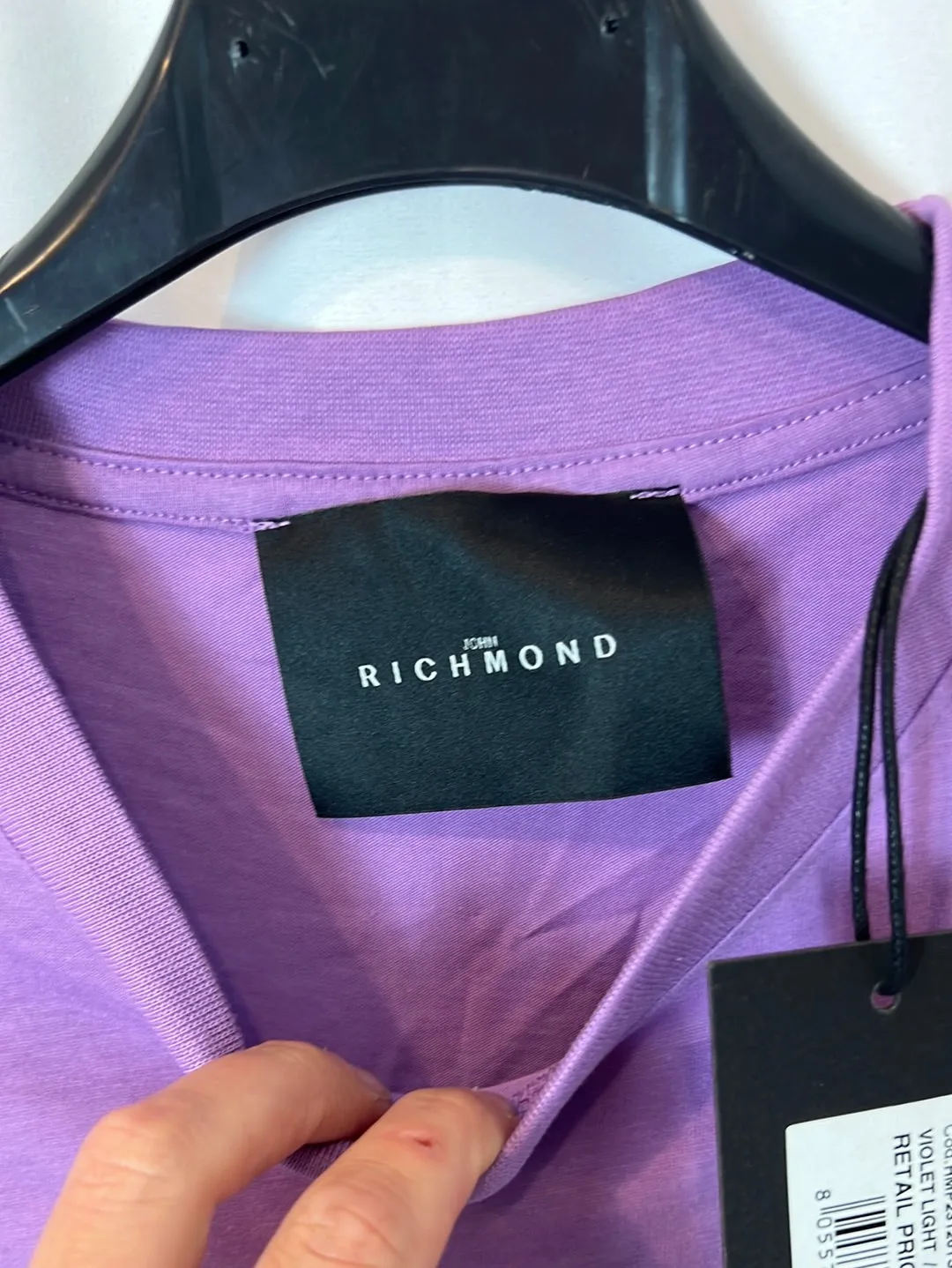 JOHN RICHMOND. Camiseta morada letras. T S