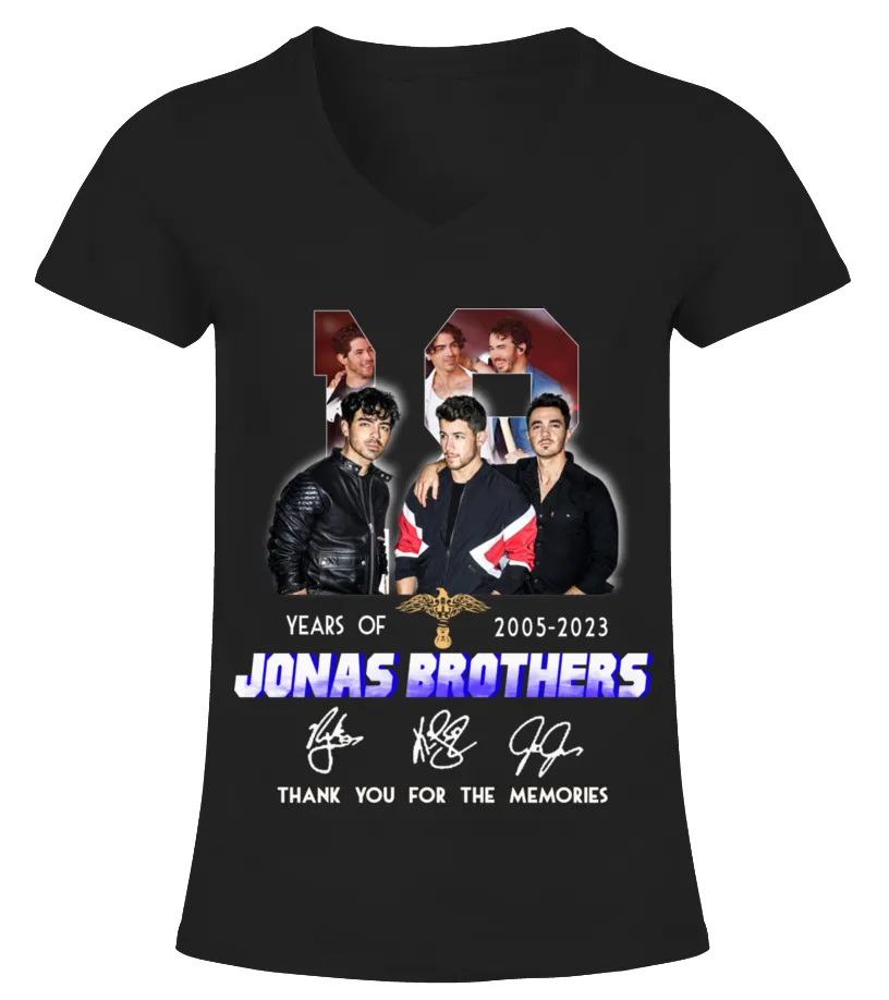 JONAS BROTHERS 18 YEARS OF 2005-2023 Camiseta cuello pico Mujer