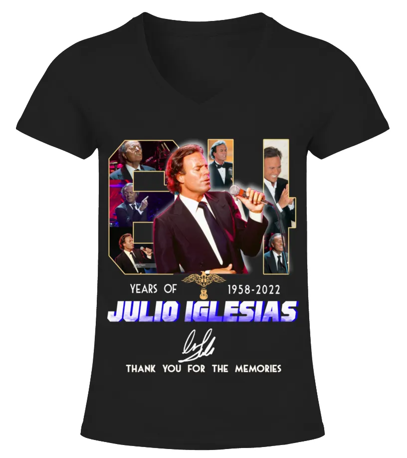 JULIO IGLESIAS 64 YEARS OF 1958-2022 Camiseta cuello pico Mujer