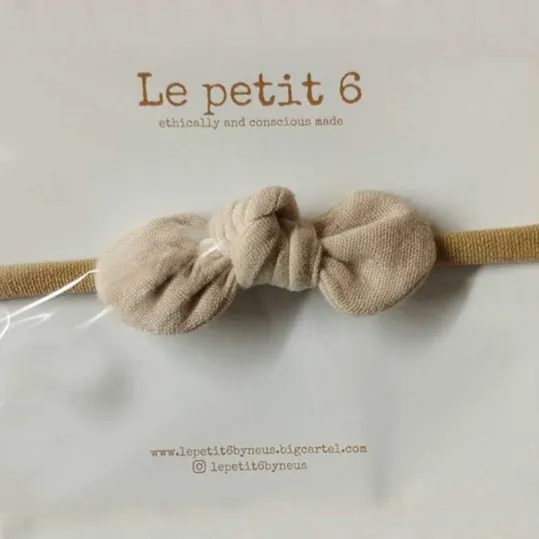 Turbante bebé niña Le petit 6 beige con nudo