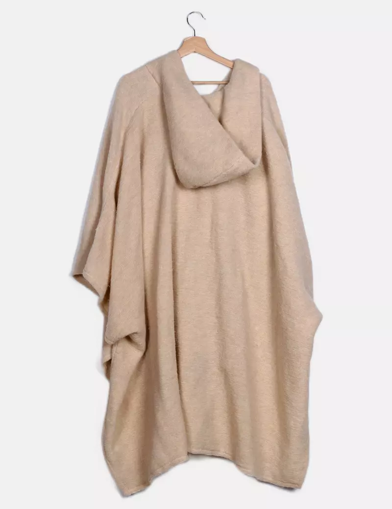 Zara Capa y poncho